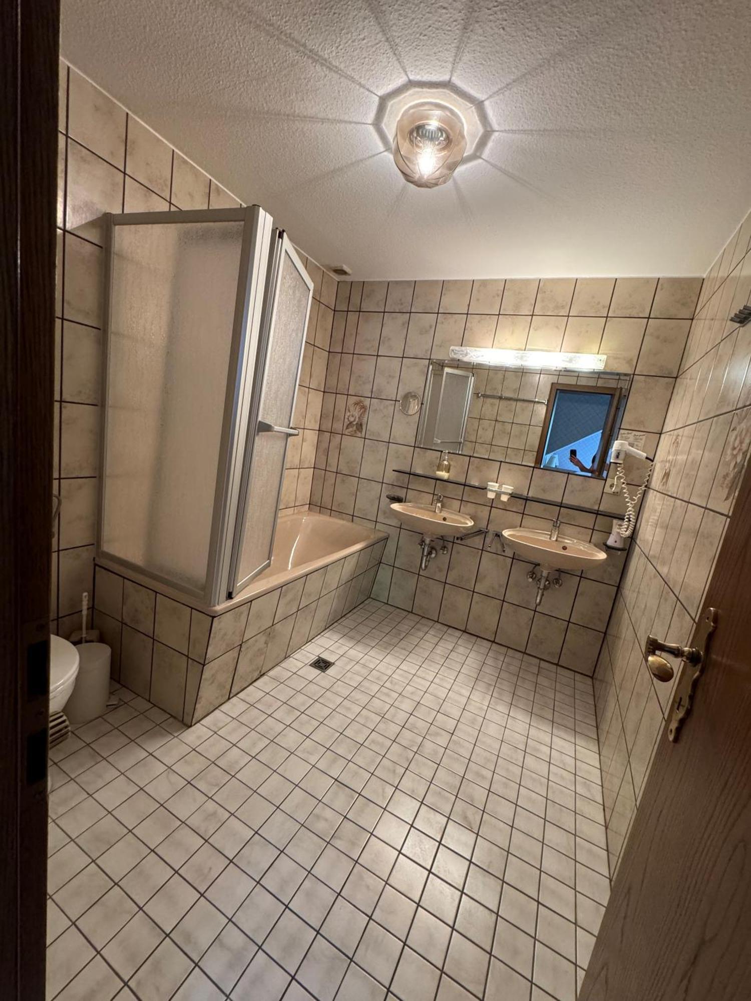 Hotel Zur Muehle ايزيرلون الغرفة الصورة