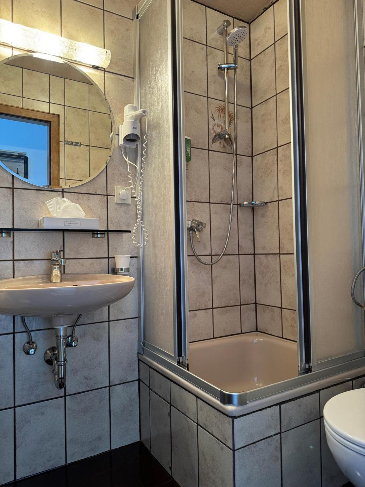 Hotel Zur Muehle ايزيرلون المظهر الخارجي الصورة
